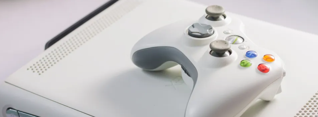 Xbox могли отключить за долги. Специалист по ремонту обнаружил необычную функцию консоли