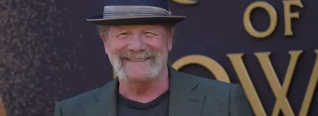 La estrella de "Los Anillos de Poder" reemplaza a Kim Bodnia como Vesemir en la cuarta temporada de "The Witcher" de Netflix