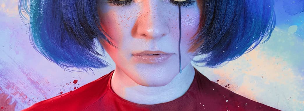 Esperanza y sanación: cosplayer encarna a la protagonista del juego GRIS