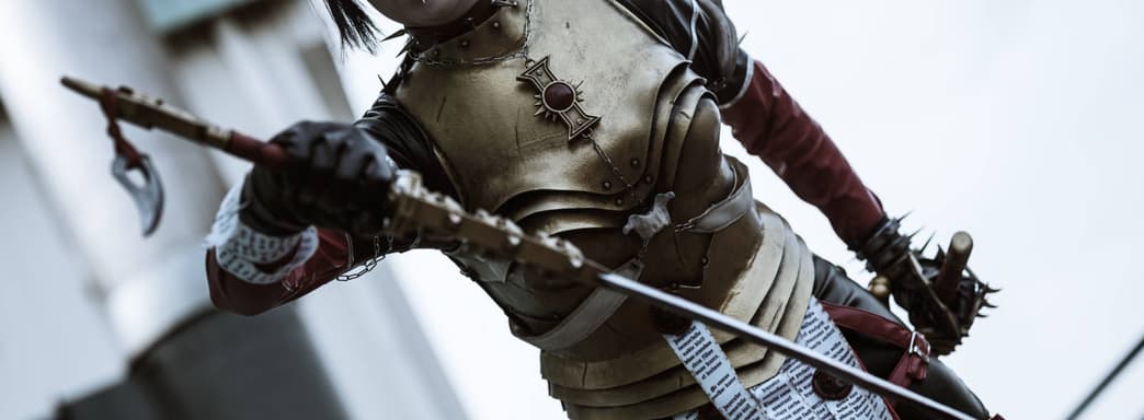 "El Imperium se levanta sobre la sangre de los mártires": una fan muestra un cosplay de Kybella de Warhammer 40,000: Rogue Trader
