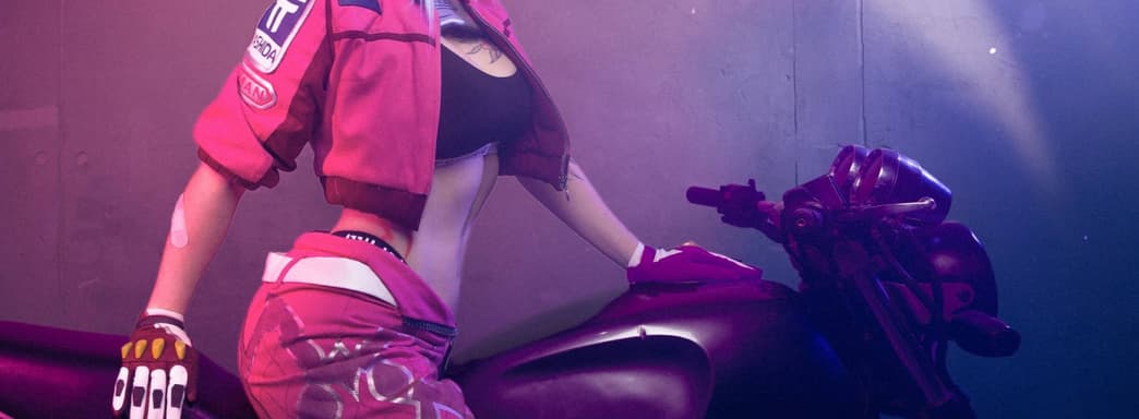 «Попробуй догони!»: модель показала косплей Псайлок из Marvel Rivals в скине «Мимолётная бабочка»