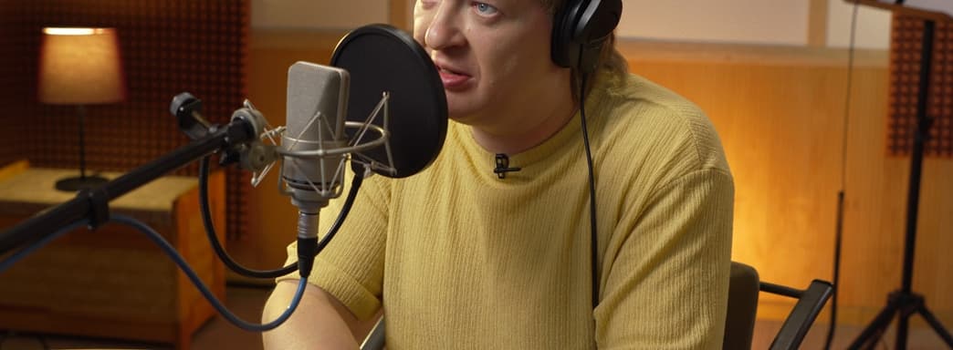 Petr Glanz prestó su voz al Héroe sin Nombre en la localización rusa del remake de Gothic