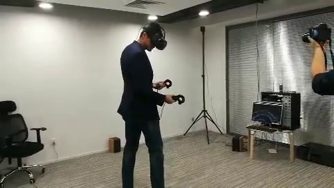 HTC Vive can do wireless VR with this $220 add-on