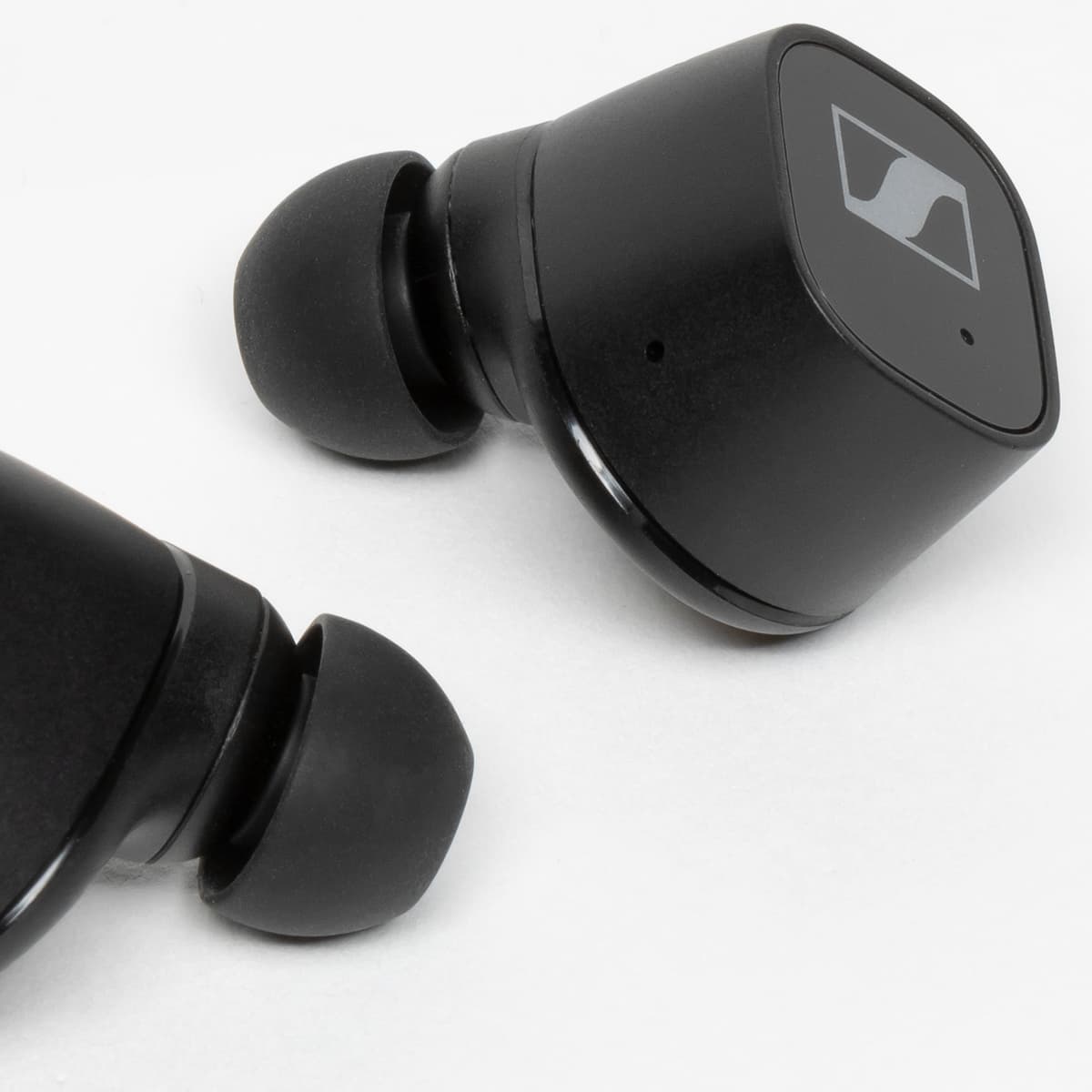 Обзор полностью беспроводной гарнитуры Sennheiser СХ 400BT