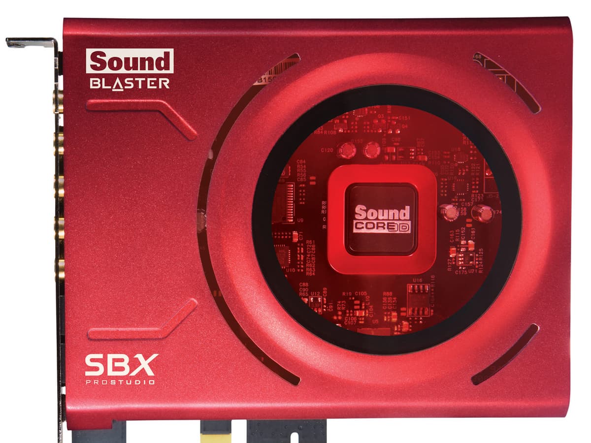 Sound Blaster Z SE レッド Звуковая карта Sound Blaster Z SE поддерживает виртуальный звук