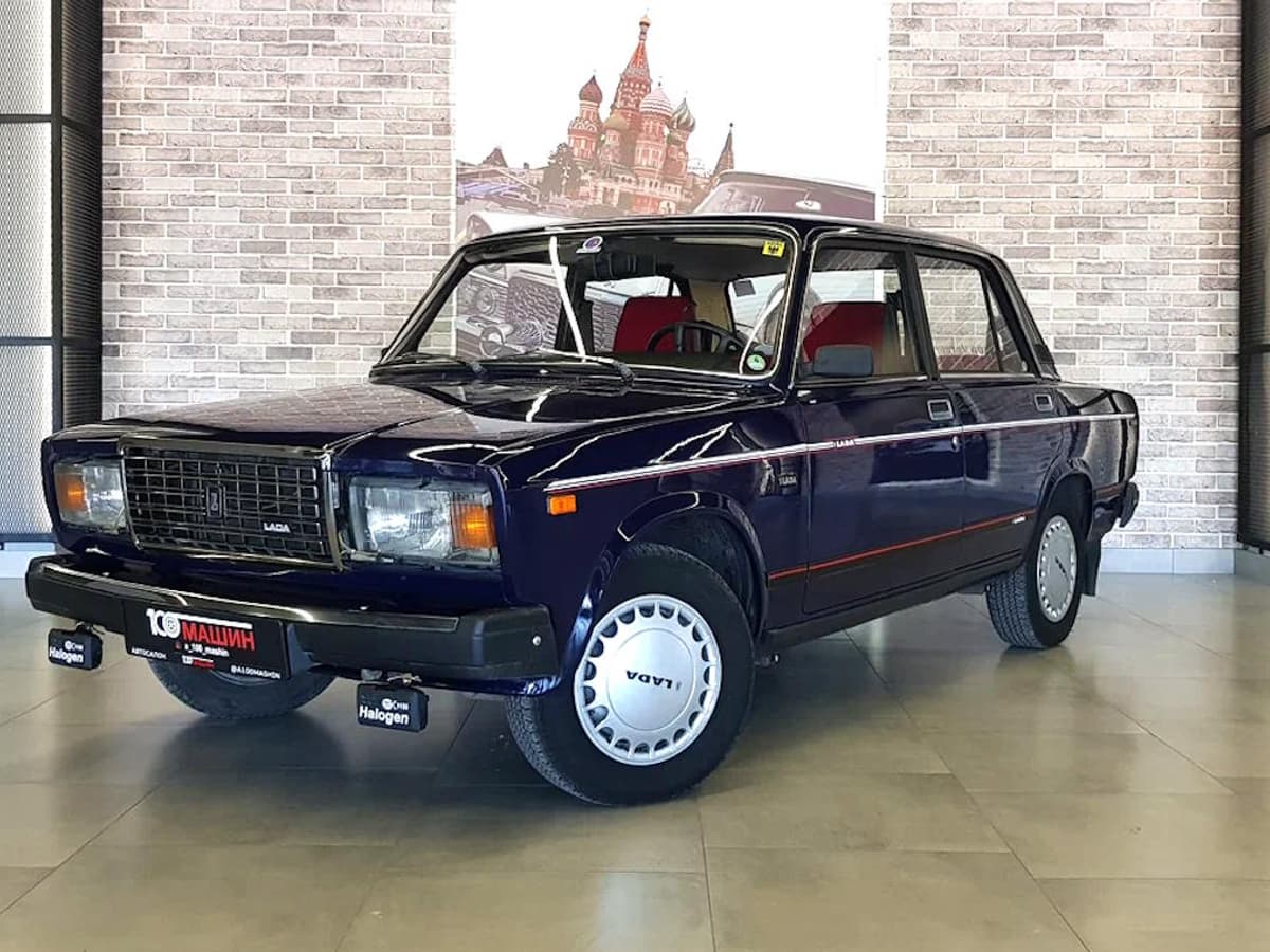 Unique export VAZ-2107 with red interior for sale in Adygea