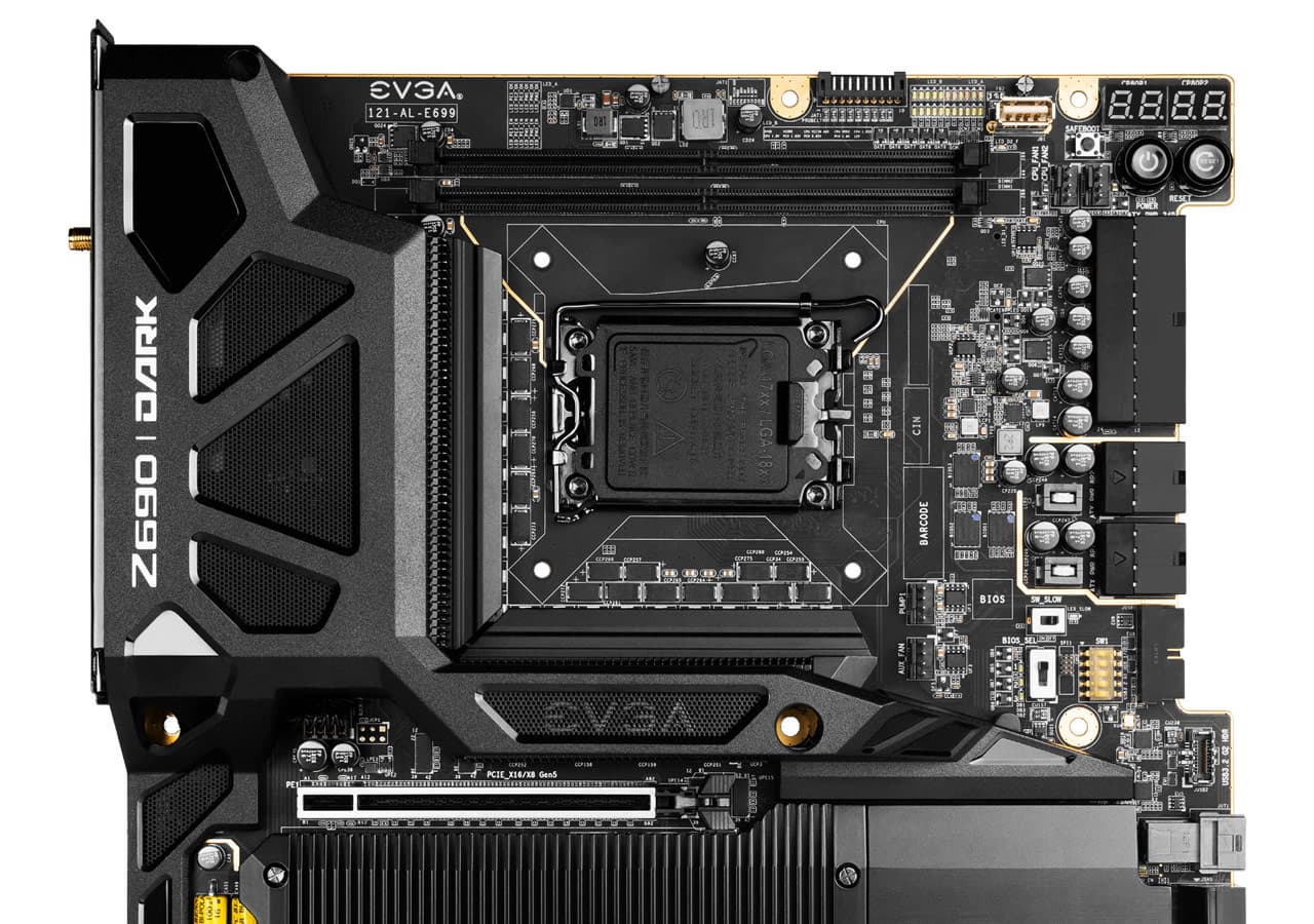 EVGA Z690 DARK KINGPIN 付属品完備 動作品 現状販売 Представлена системная плата EVGA Z690 Dark Kingpin