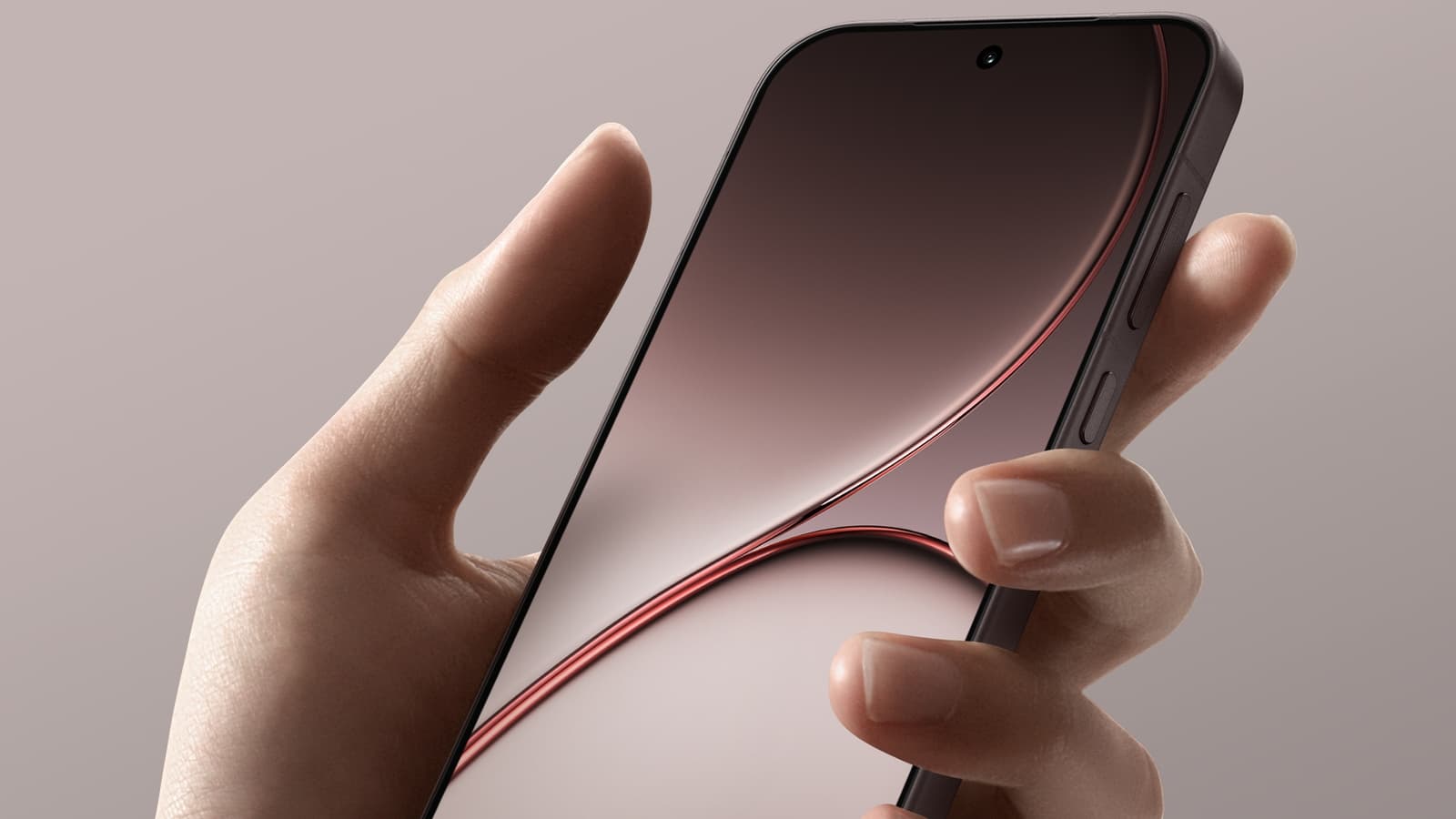 Компактный флагман с гигантской батареей и отличной камерой: OnePlus 15T показали со всех сторон