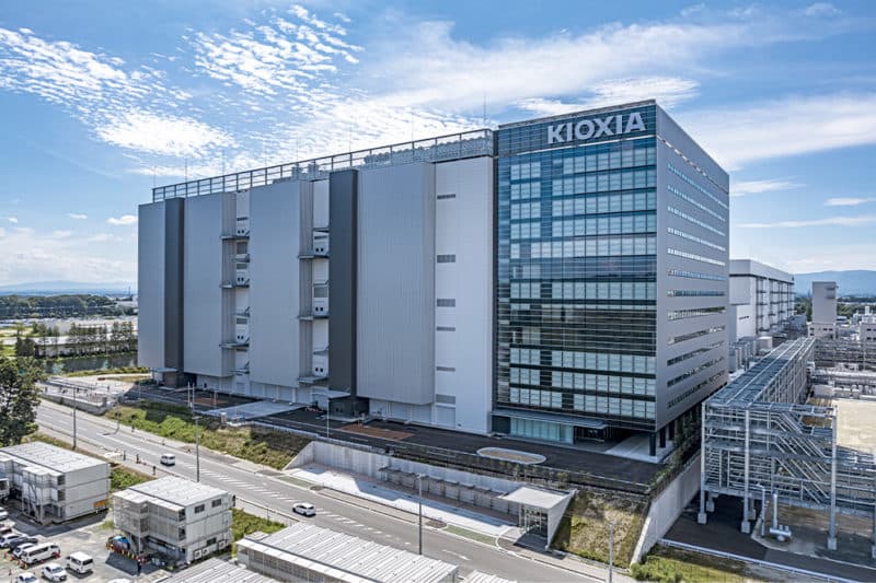 Конец всей устаревшей памяти. Kioxia объявила о грядущем прекращении производства памяти 2D NAND и ранних поколений 3D NAND