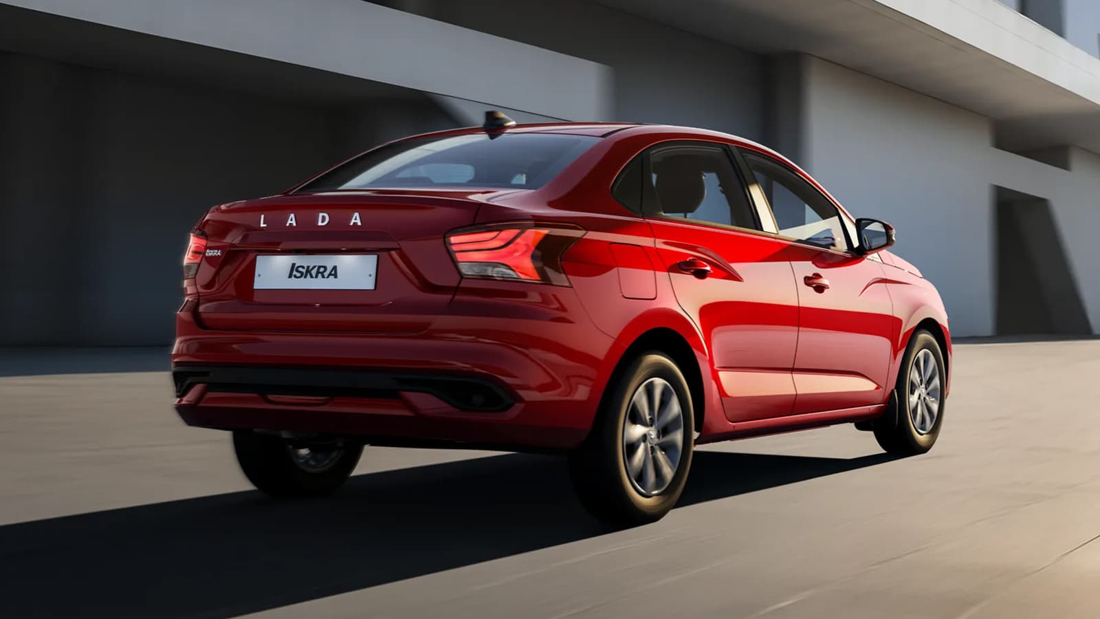 «Искра» всё никак не разгорится? В феврале россияне купили всего 1731 шт. Lada Iskra, но Lada Aura продается в 10 раз хуже