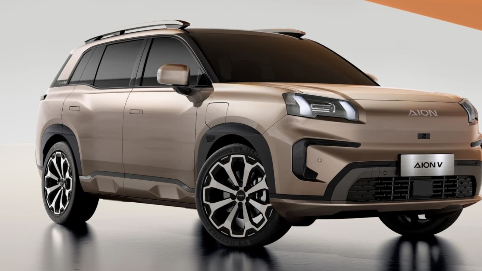 204 л.с., но налог как за 61 л.с.: в России официально появится кроссовер GAC Aion V, который является клоном Toyota bZ3X