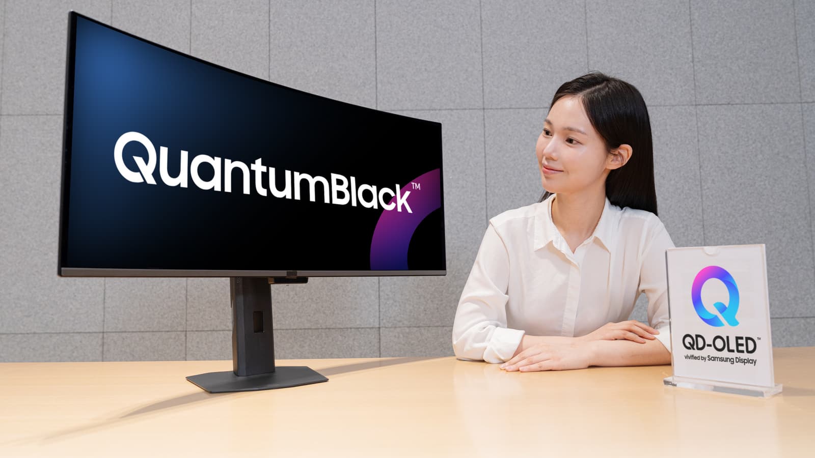 Чтобы мониторы QD-OLED отражали меньше света. Samsung представила плёнку QuantumBlack со сниженным коэффициентом отражения