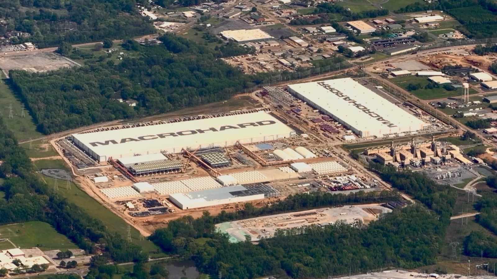 Крупнейший в мире суперкомпьютер Илона Маска с энергопотреблением свыше 1 ГВт. Опубликовано новое фото Macrohard и Macroharder