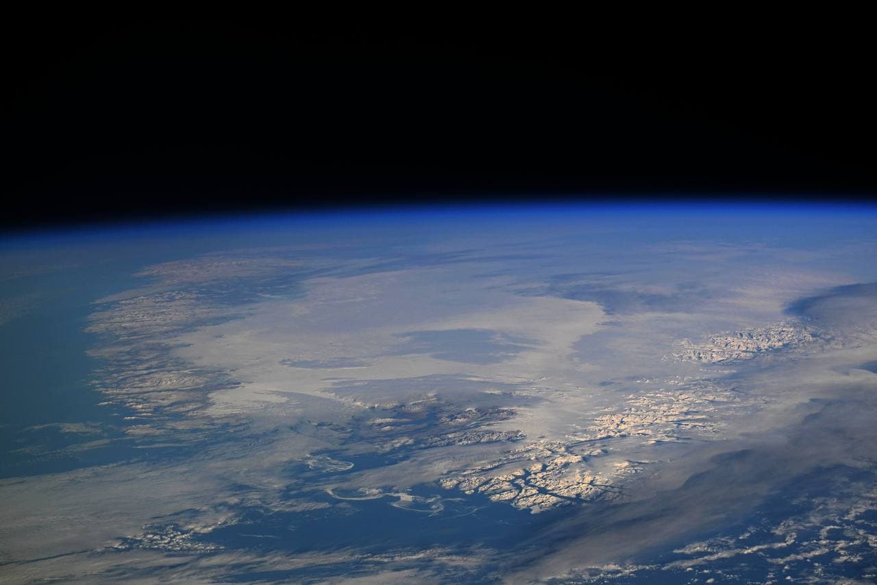 Космический корабль доставит на МКС конфеты, георгиевскую ленту, игрушки и многое другое