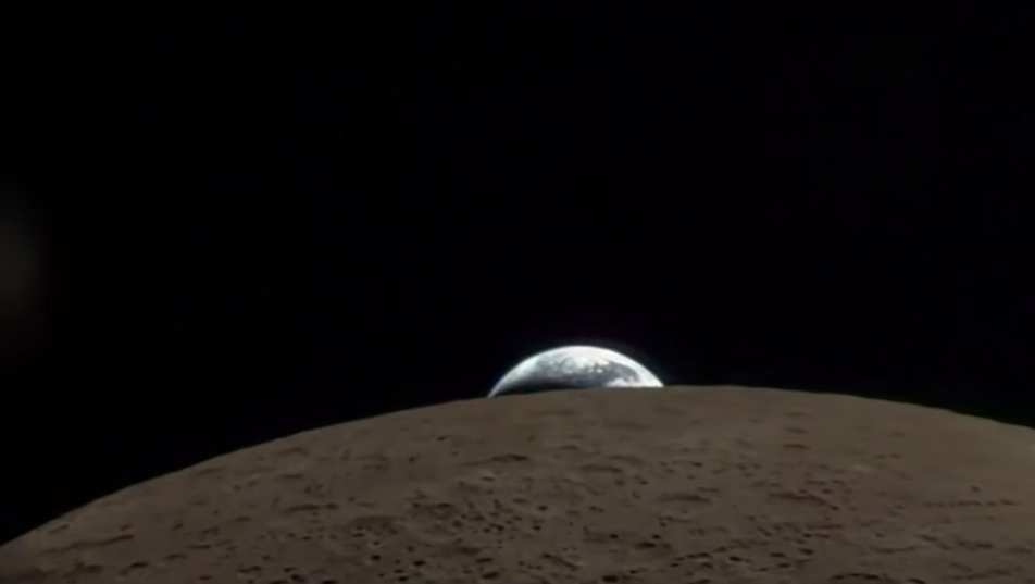 «В жизни бывает только один такой шанс». Командир миссии Artemis II выложил видео из космоса, записанное на iPhone 17 Pro Max