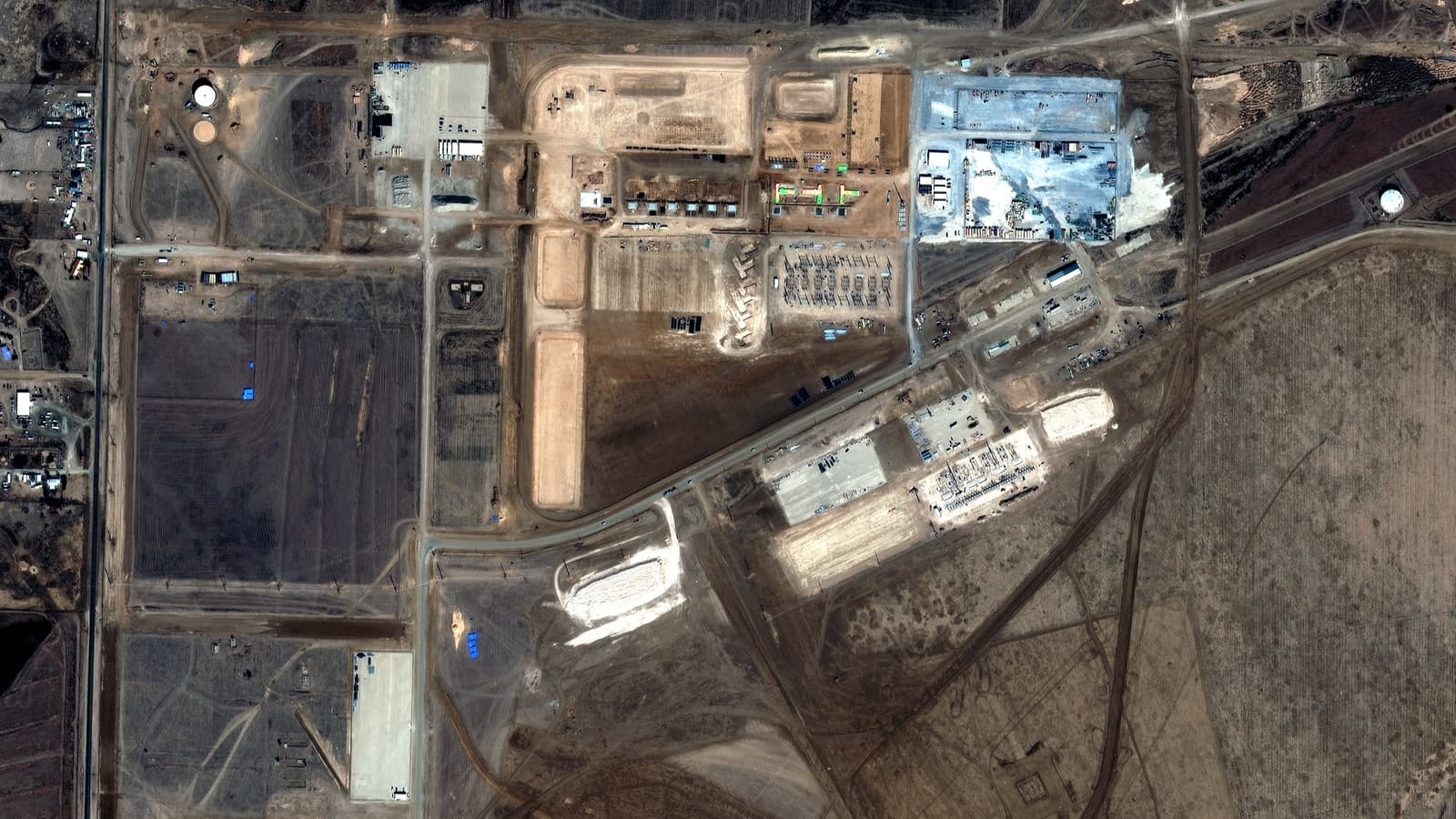 Строительство «крупнейшего» в мире ЦОД, названного в честь Дональда Трампа, сильно отстаёт от графика, а глава компании вообще ушёл