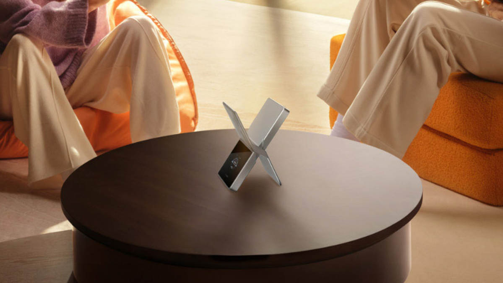 Скорость до 5,3 Гбит/с и батарея емкостью 12000 мАч, которой хватает на 24 часа. Мобильный роутер Huawei Wi-Fi X поступил в продажу в Китае