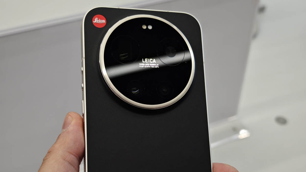 Xiaomi срочно чинит флагманы: крупное обновление HyperOS устранит проблемы Xiaomi 17, Xiaomi 15 и Redmi K90 Pro Max