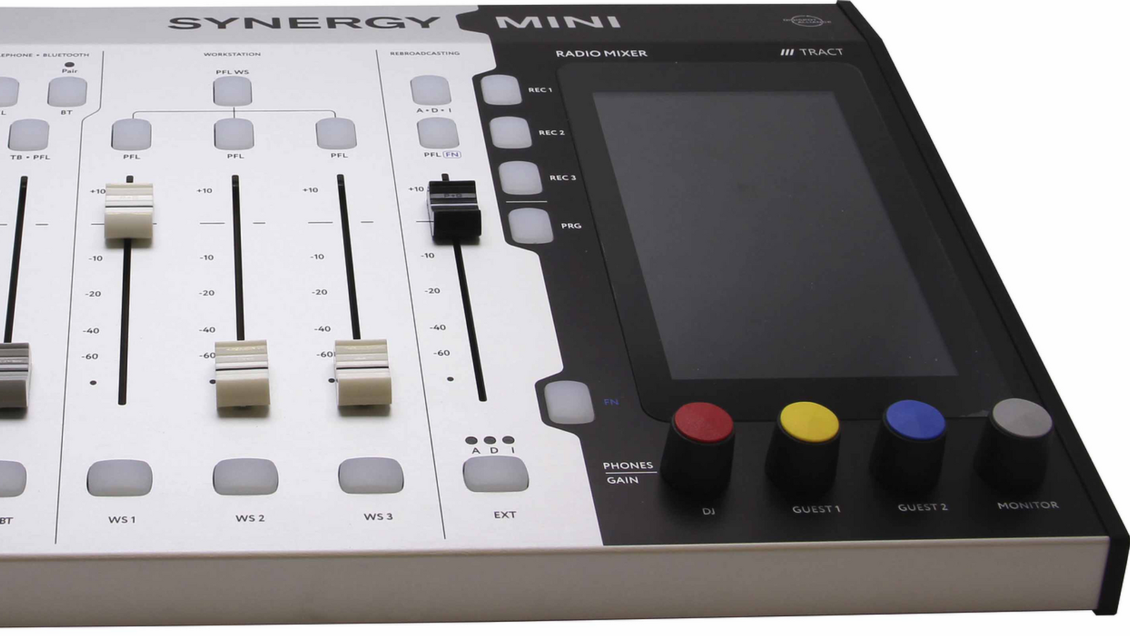 В России создали первый отечественный цифровой микшерный пульт