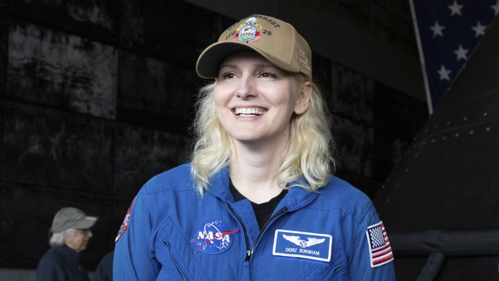 Женщина на корабле — к добру? Дениз Бернхэм полетит с российским экипажем «Союза МС-30»