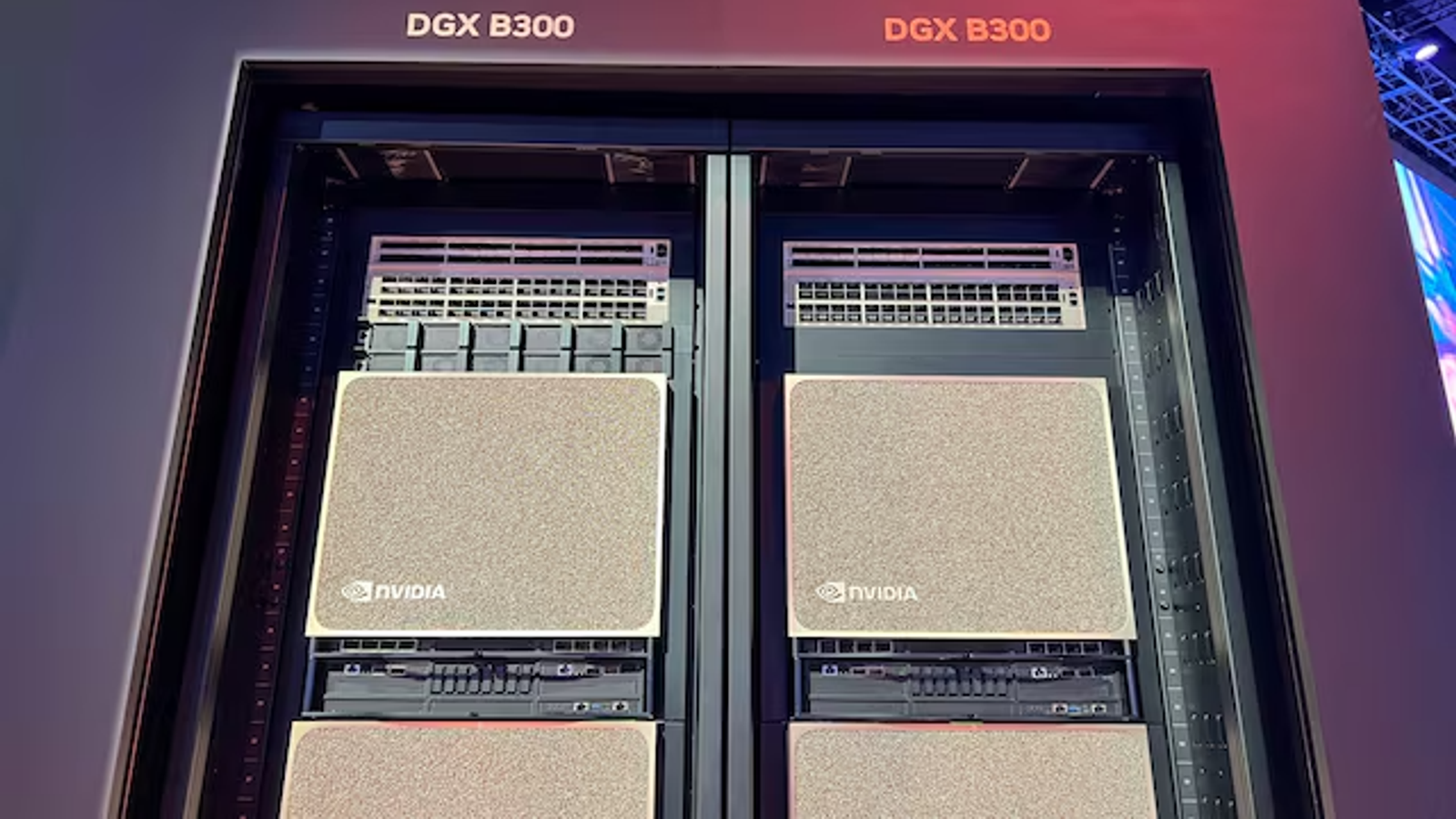 Цены на серверы Nvidia B300 с восемью графическими процессорами взлетели с конца 2025 года до 1 млн долларов в Китае