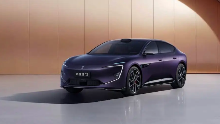 955 л.с. и разгон как у суперкаров: представлен новый Avatr 12 с лидаром нового поколения