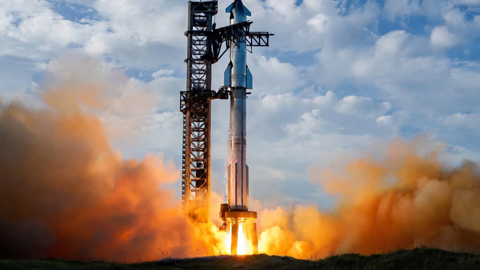 Starship нового поколения готов к старту: подсчитана стоимость ракеты, ускорителя, двигателей и запусков