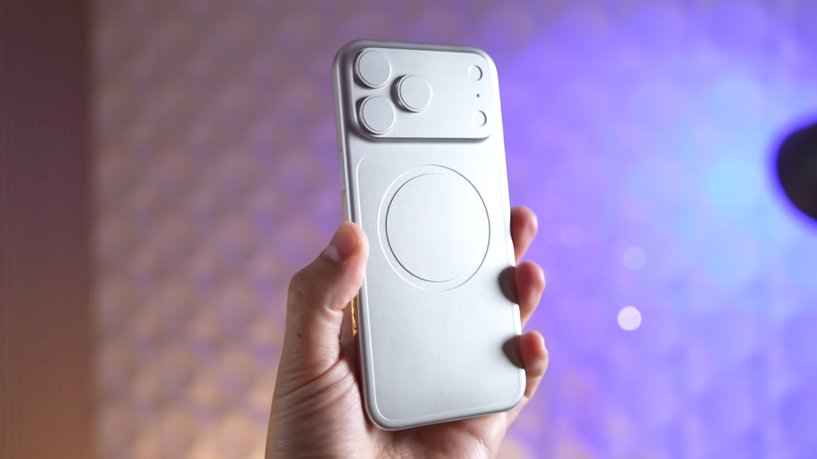 Появилось большое видео с макетами iPhone Ultra и iPhone 18 Pro Max. Dynamic Island станет меньше