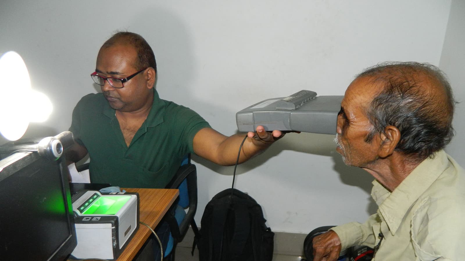 Индия отказалась от идеи обязательной предустановки национального приложения идентификации на смартфоны Apple, Samsung, Google и других компаний