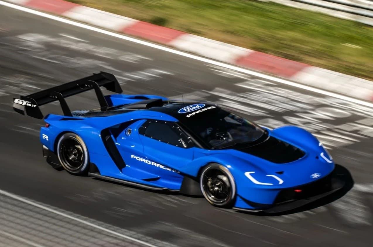 Ford GT Mk IV показал круг около 6:15 на Нюрбургринге — это уровень рекорда трассы