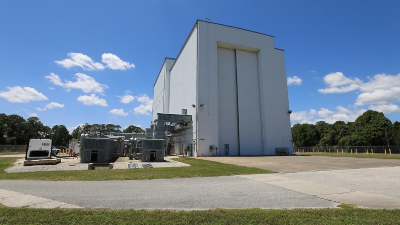 NASA готовит к запуску космический телескоп «Нэнси Грейс Роман»: завершена подготовка к работе в сверхчистой зоне перед стартом на ракете Falcon Heavy