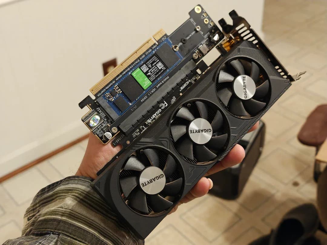 Это как удлинитель для подключения видеокарты, только со слотами для SSD. Адаптер позволяет подключить к одному слоту PCIe и видеокарту, и два накопителя