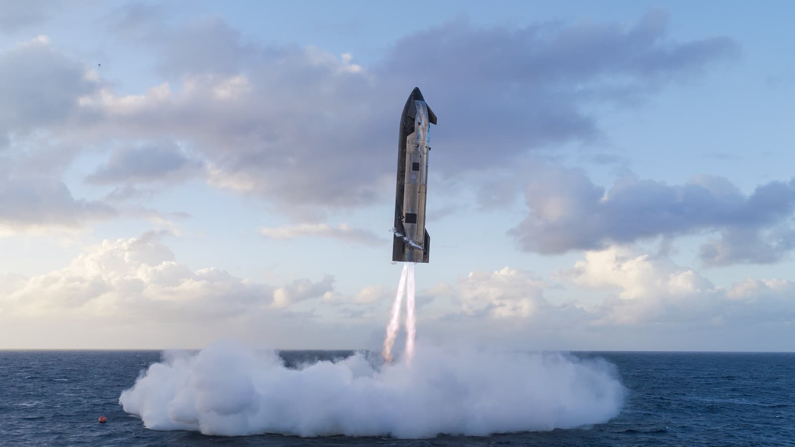 За несколько секунд до взрыва. SpaceX показала захватывающие кадры посадки Starship V3 и двигателей Raptor 3