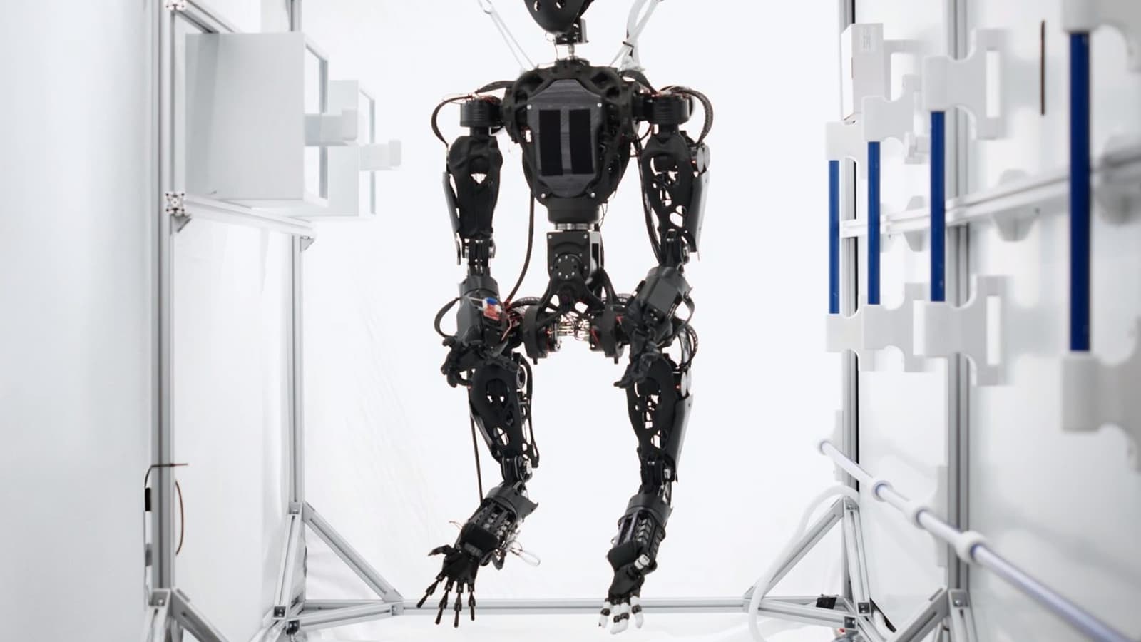 Orbit Robotics представила четырёхрукого робота Helios для работы на орбитальных станциях