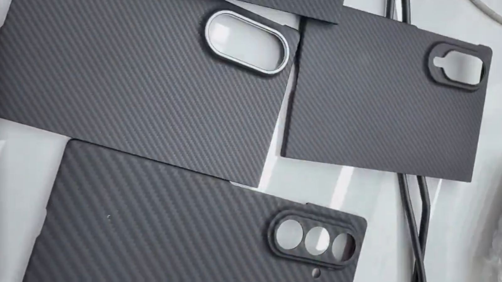 Samsung Galaxy Z Fold8 и Z Fold8 Wide с разным форм-фактором на подходе: чехлы для новинок уже появились в Китае