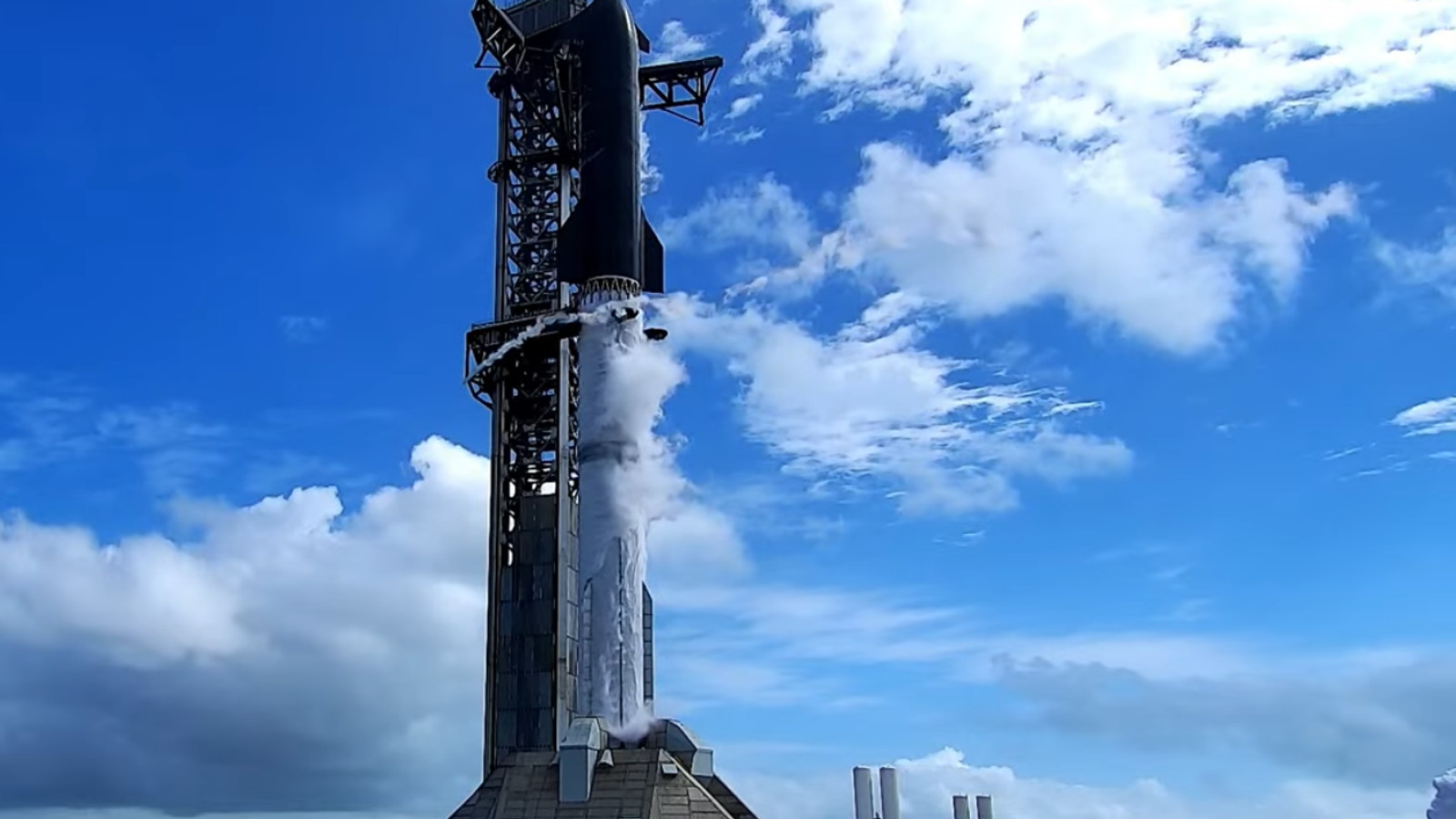 Со второй попытки SpaceX провела генеральную репетицию первого запуска Starship V3 с имитацией старта