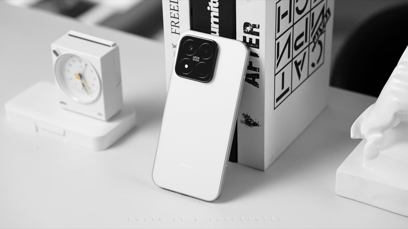 8000 мАч, 100 Вт, IP68, топовая камера Leica 200 Мп, Snapdragon 8 Elite Gen 5 и большой немерцающий экран. Xiaomi 17 Max поступил в продажу в Китае