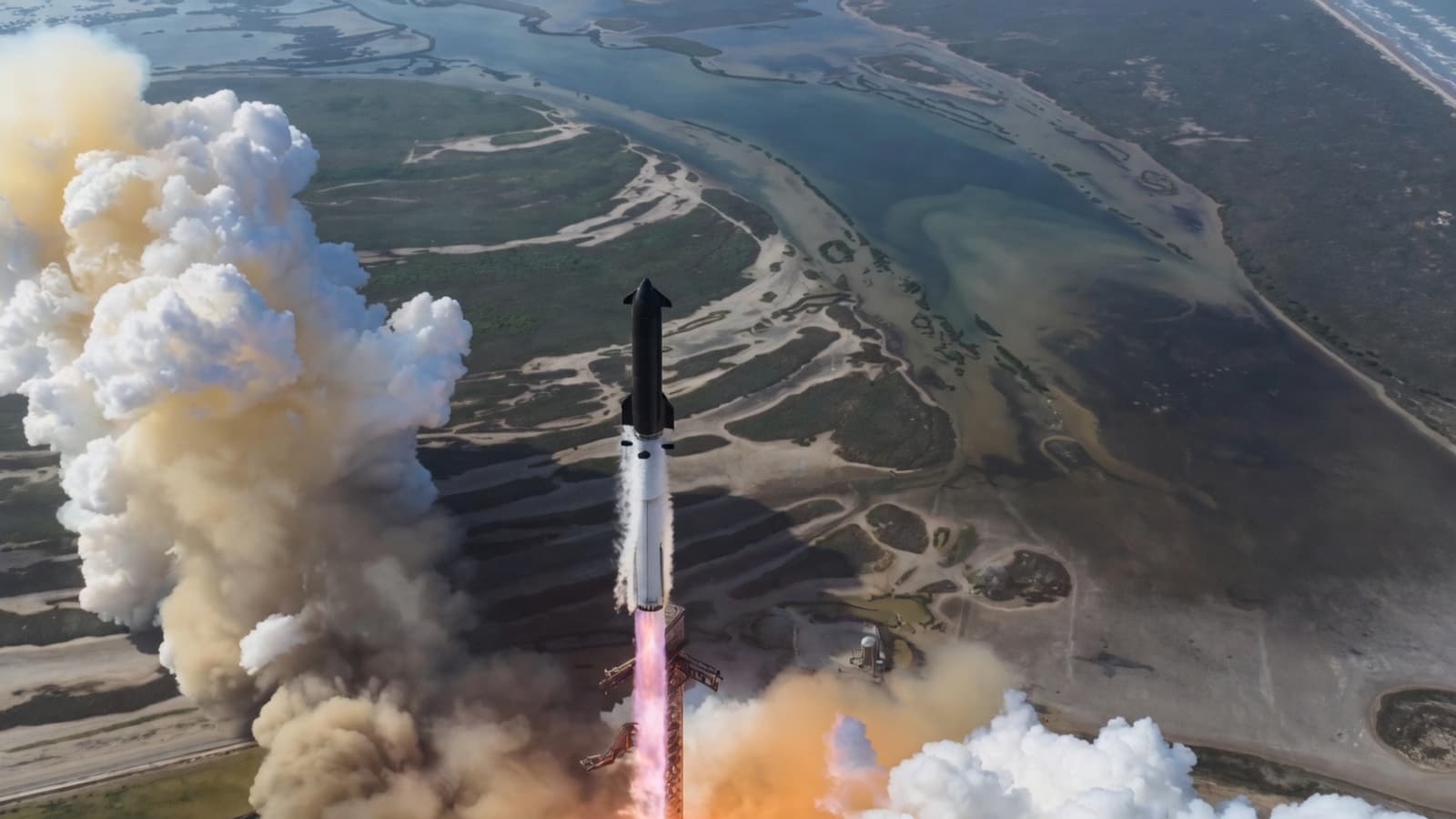 SpaceX продолжает смаковать успех Starship: появилось новое видео полёта, записанное с дрона