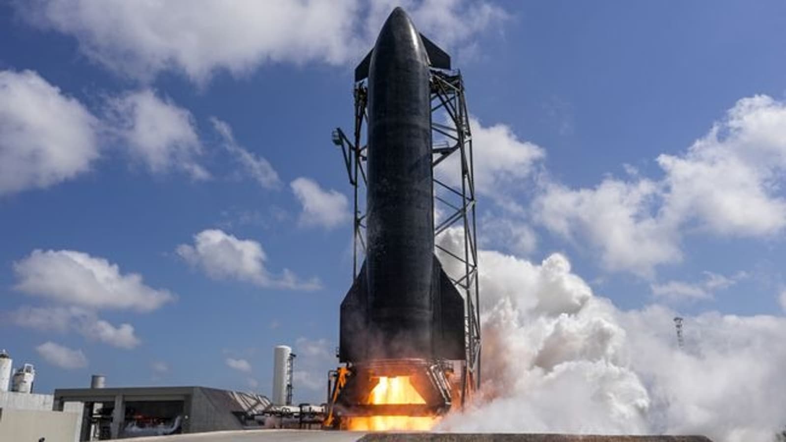 Взрыв на стартовой площадке SpaceX: подготовка к 12-му запуску Starship под угрозой срыва