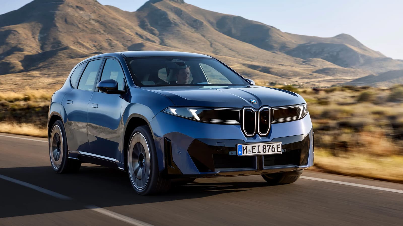 Удивительное рядом: BMW iX3 50 xDrive с мощностью 463 л.с. оказался на 5000 долларов дешевле BMW X3 M50 xDrive с мощностью 393 л.с.