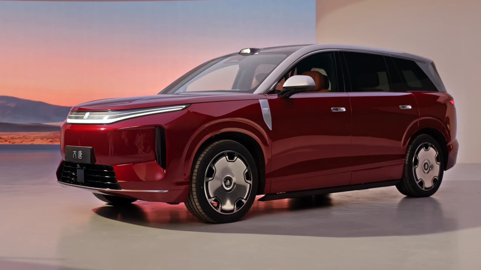 Большой кроссовер BYD Datang EV с запасом хода 950 км на одной зарядке стал хитом еще до старта продаж — оформлено 100 тыс. предзаказов