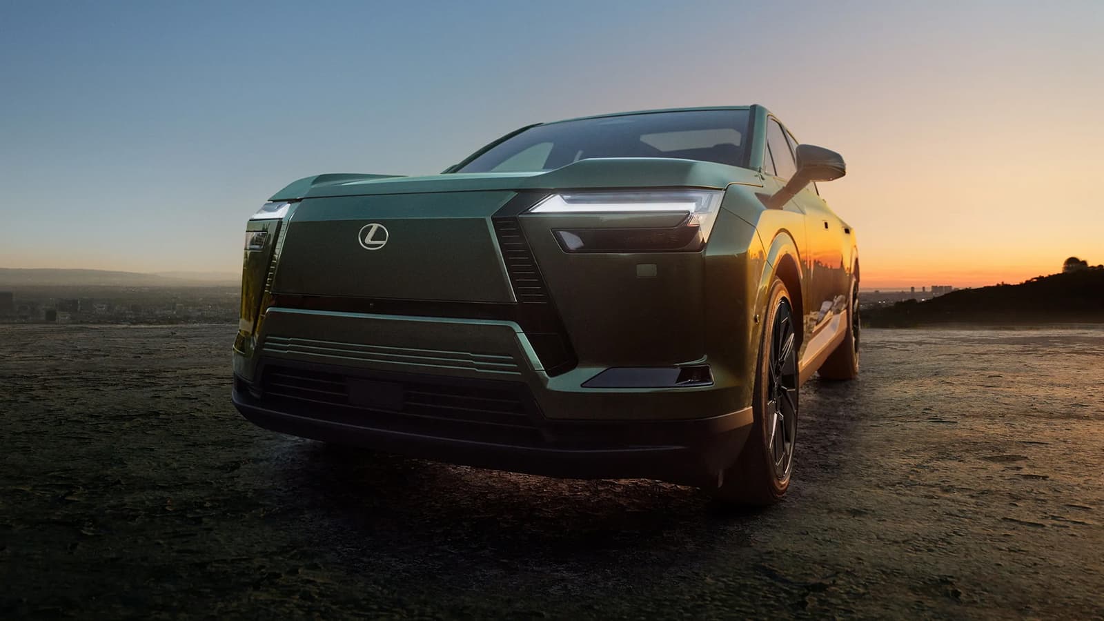 Такого Lexus еще не было. Представлен совершенно новый Lexus TZ: огромный экран, 420 л.с., полный привод, 6 мест