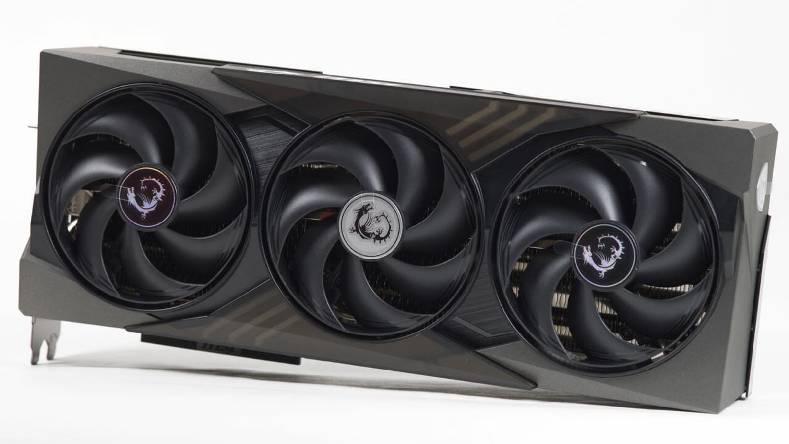 Проблема GeForce RTX 5090 с разъемом питания никуда не исчезла — на этот раз пострадала MSI GeForce RTX 5090 Gaming Trio OC