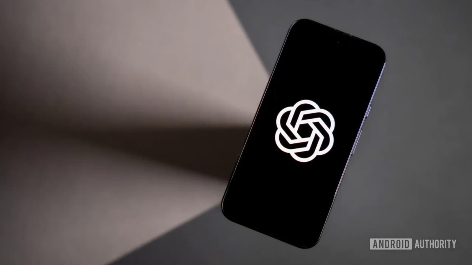 OpenAI зачищает старые модели: GPT-4.5 и o3 уходят в историю