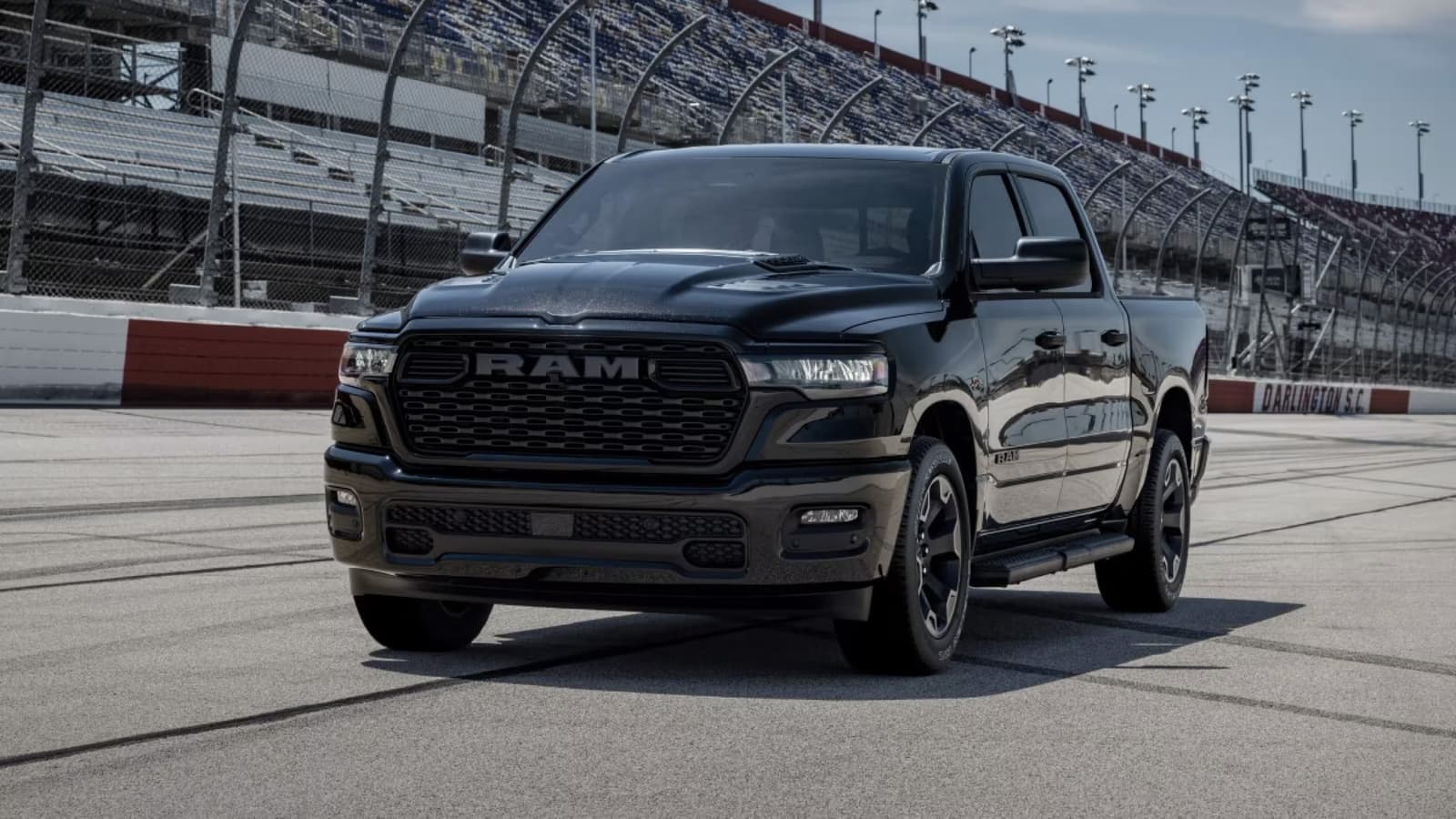 Американские пикапы стали хитом в России. Продажи RAM выросли на 121%, самая популярная модель — RAM 1500