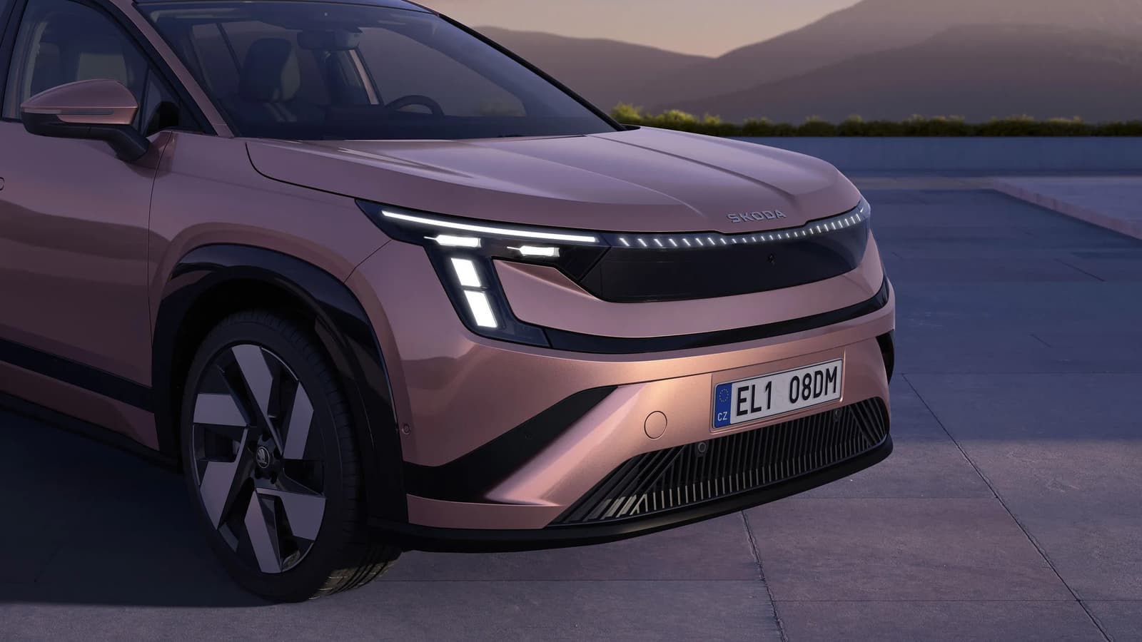 Совершенно новый кроссовер Skoda, который даже больше Superb. Представлен Skoda Peaq: полный привод, 299 л.с. и ни грамма бензина