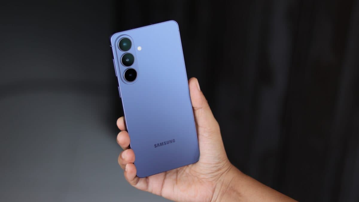 Ни нового экрана, ни улучшенной камеры: первые подробности о Galaxy S27