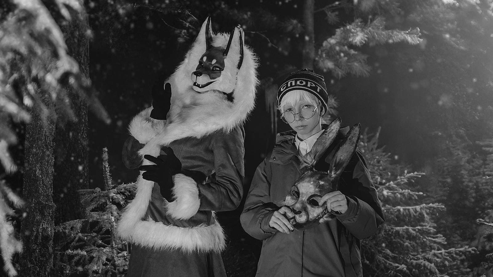 Hare and Fox: Cosplayers Embody Anton Petrov and Alisa from the Horror Novel “Zaychik”