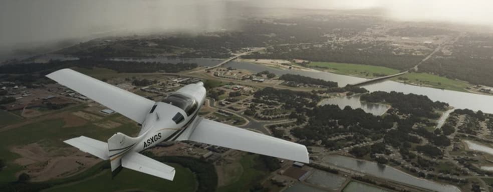 В Microsoft Flight Simulator можно пролететь через ураган Лаура
