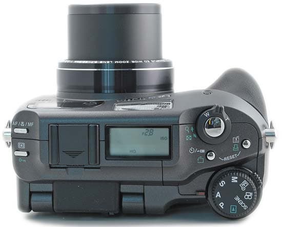 Olympus CAMEDIA C7070 Wide Zoom